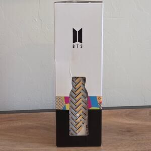 Official BTS SUGA x BUILT New York 18oz Cascade Water Bottle Chevron NIB